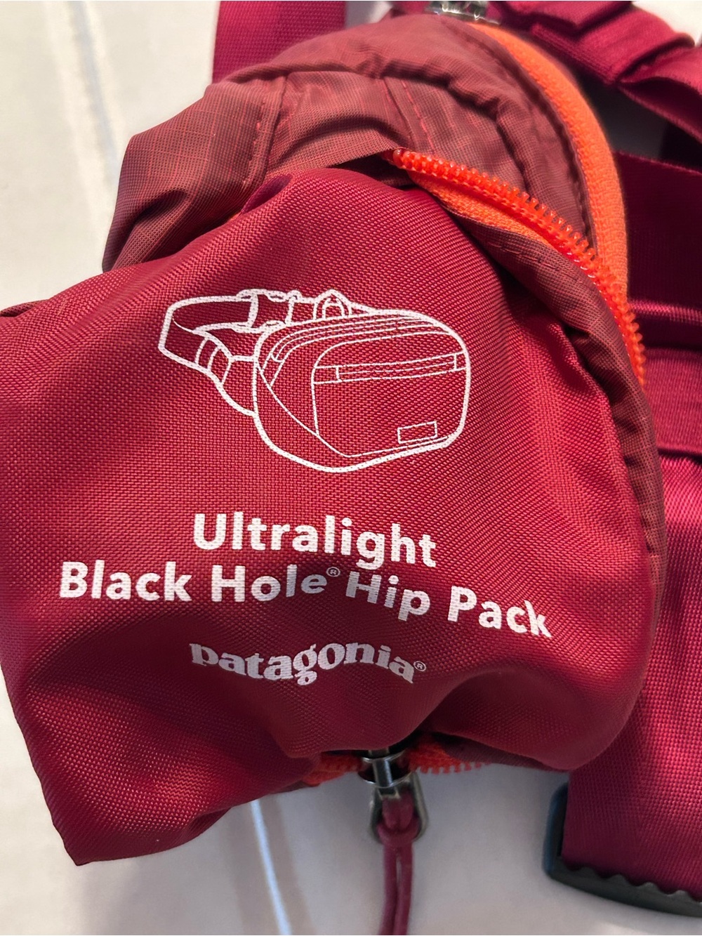 Patagonia Ultralight Black Hole Mini Hip Pack Red Orange Crossbody - Picture 6 of 8